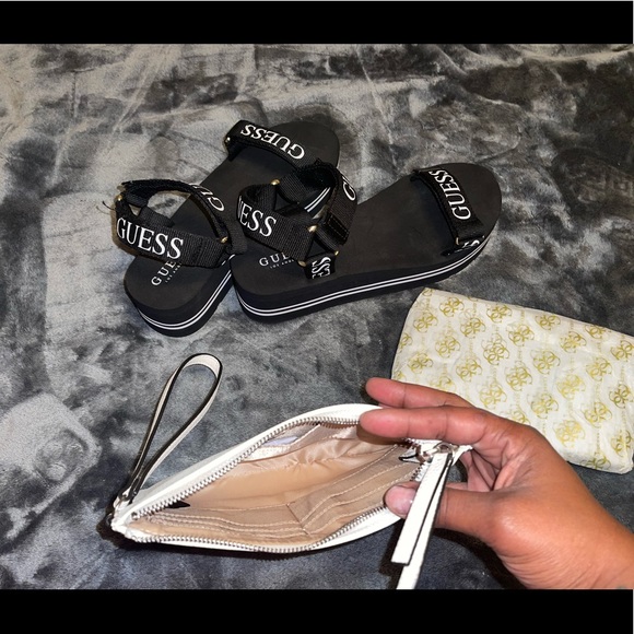 COPY - Guess strapped sandals with the purse - Picture 4 of 7